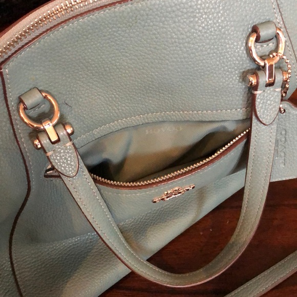 🩵 Coach pebbled leather crossbody bag with detachable strap, zipper pockets - Picture 9 of 17